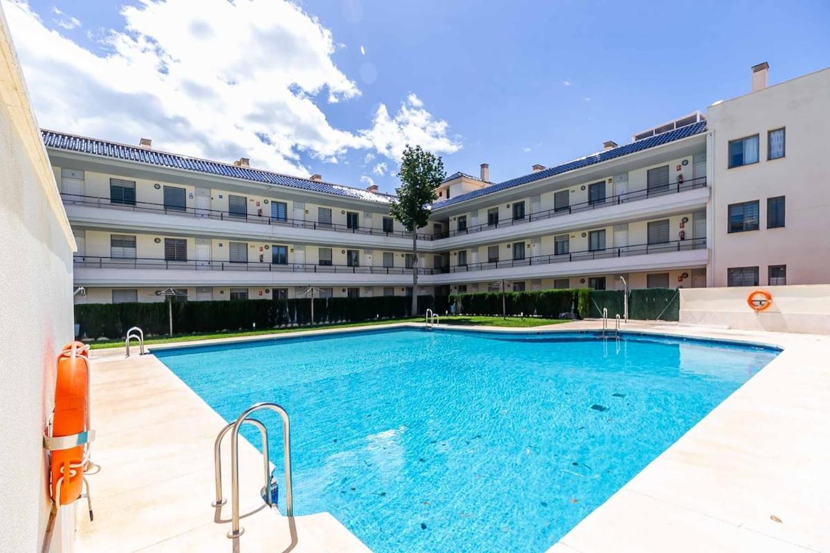 132 - Charming With Sea Views, Fuengirola! *