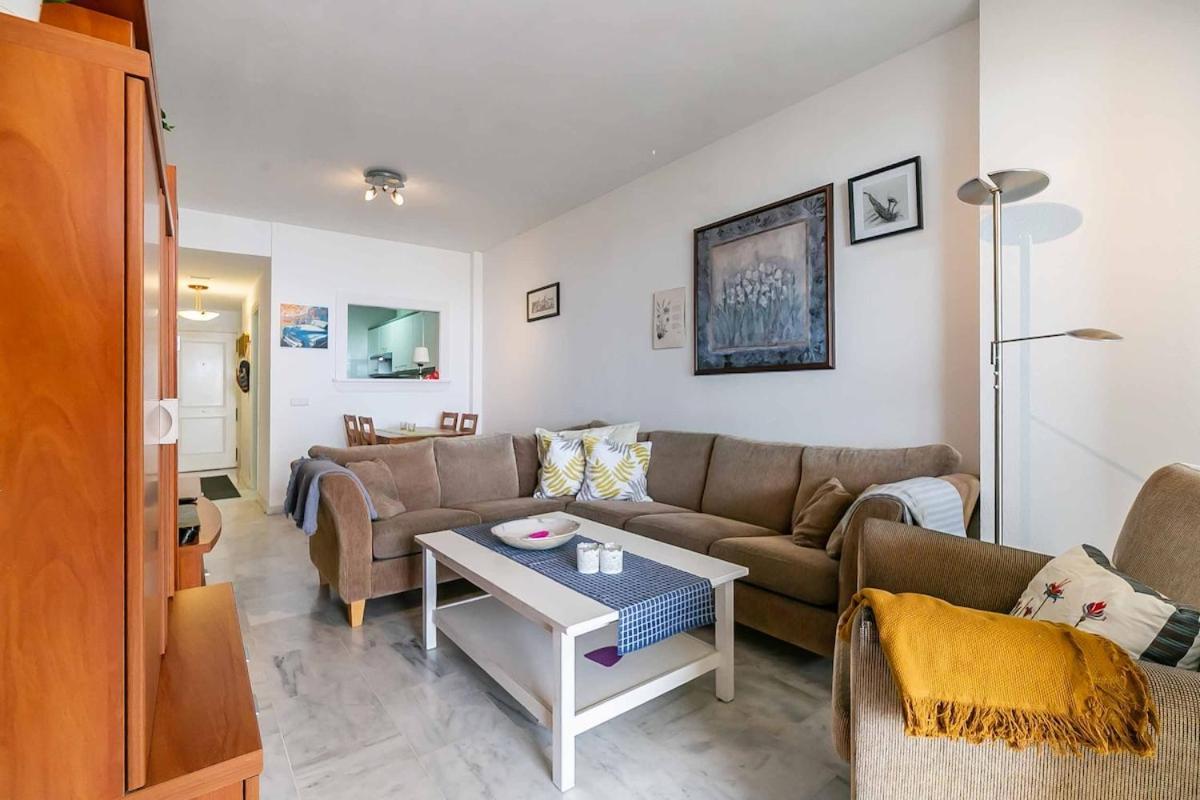132 - Charming With Sea Views, Fuengirola! Appartement Fuengirola