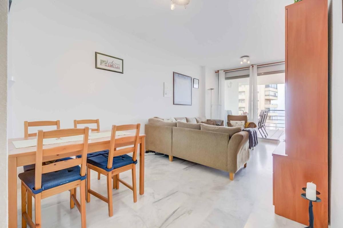 132 - Charming With Sea Views, Fuengirola! Fuengirola